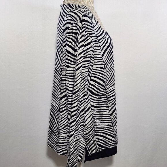 Chico's Women's Size 1/8-10 Black & White Zebra Stripe Long Sleeve Layered Top - Picture 8 of 15